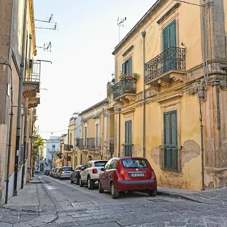 Apartment La Casetta Di Noto-hosted By Sweetstay *
